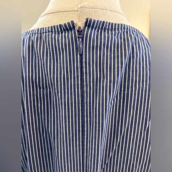 Banana Republic Adorable Shell with Side Ruffle - Picture 3 of 5